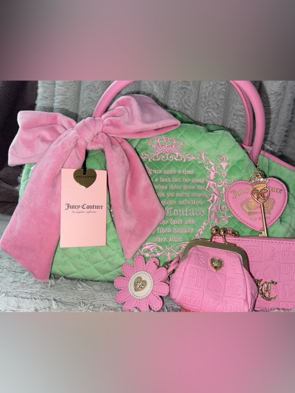 Juicy Couture Tale Bowlers Daydreamer
Bag Retro Green Pink Cardholder
Coinpurse